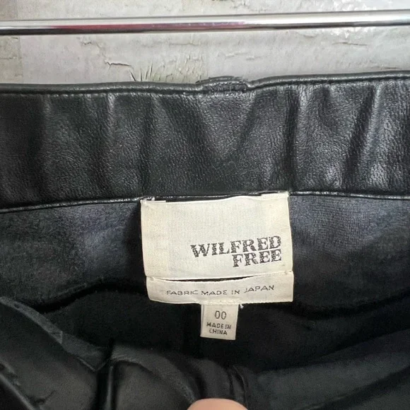Aritzia wilfred free faux black leather pants size 00 - Picture 8 of 8